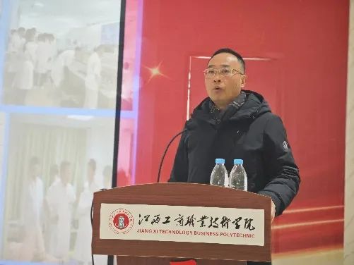 正在上传...